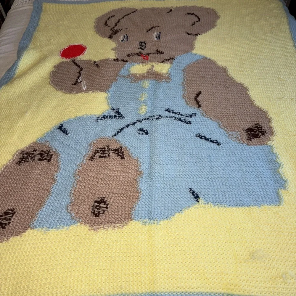 VTG  Crochet/Knitted Teddy Bear In Overalls Baby Blanket‎ Throw Afghan 54
